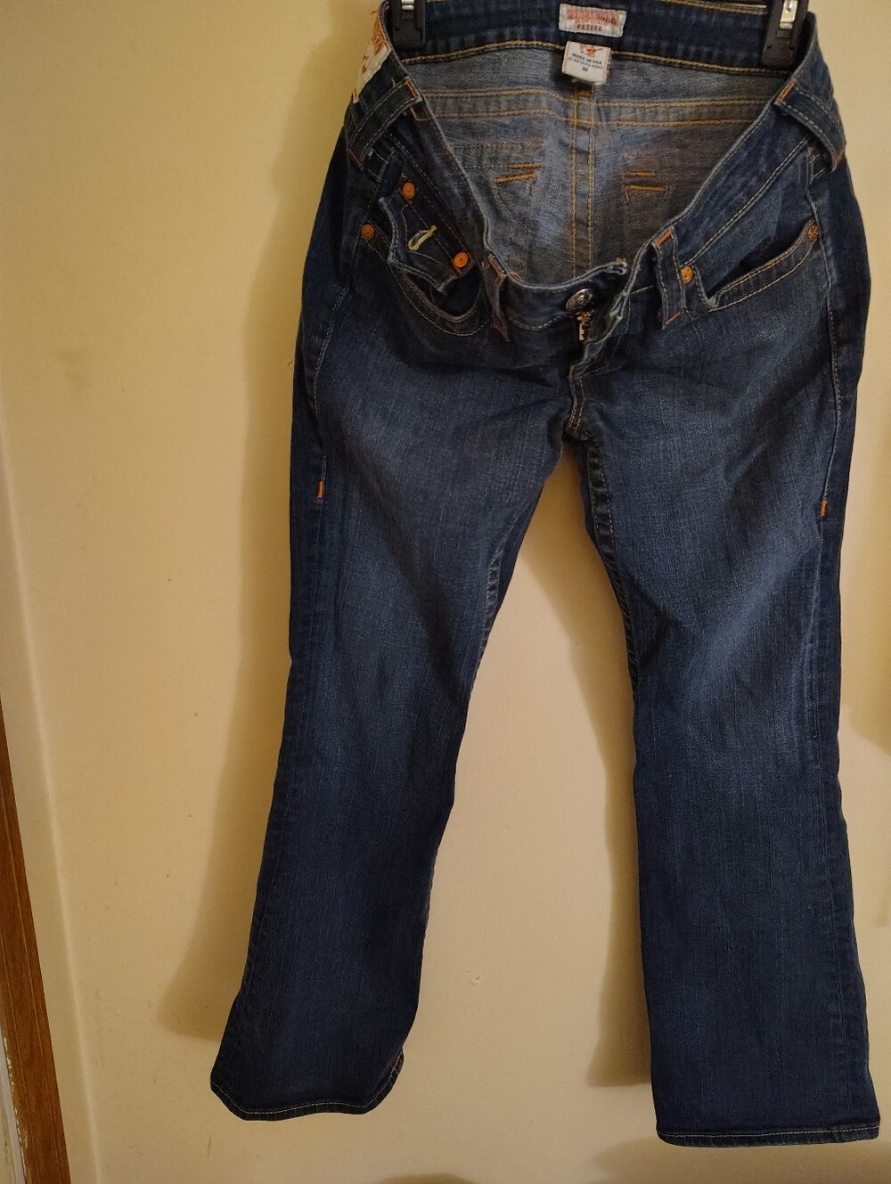 True Religion Becky Petite Jeans "32". Blue/Navy. Bootcut. Flap Pockets.